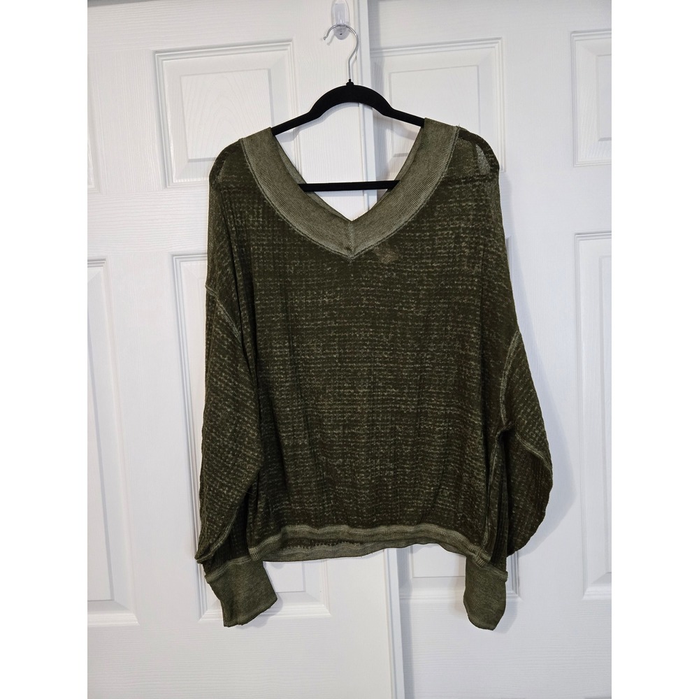 We the Free People M Olive Green V-Neck Oversized Waffle Knit  Pullover Top
